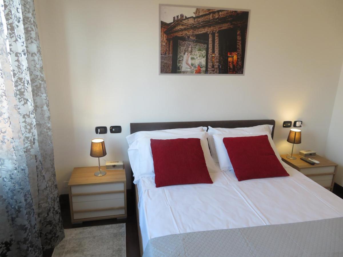 City39 "Residenze Del Cuore" Vérone Extérieur photo